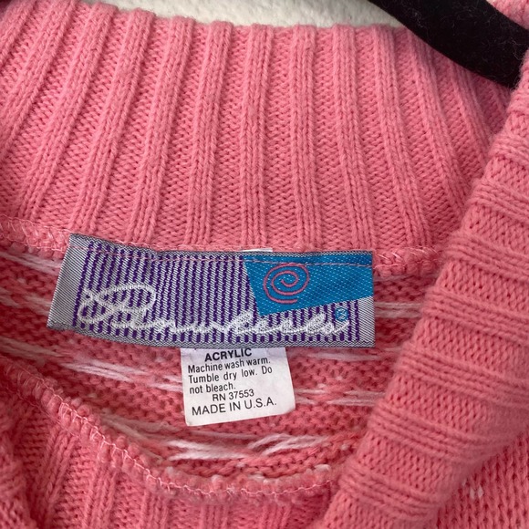 VTG Pink Holiday Print Acrylic Made In The USA Sweater - Picture 9 of 10